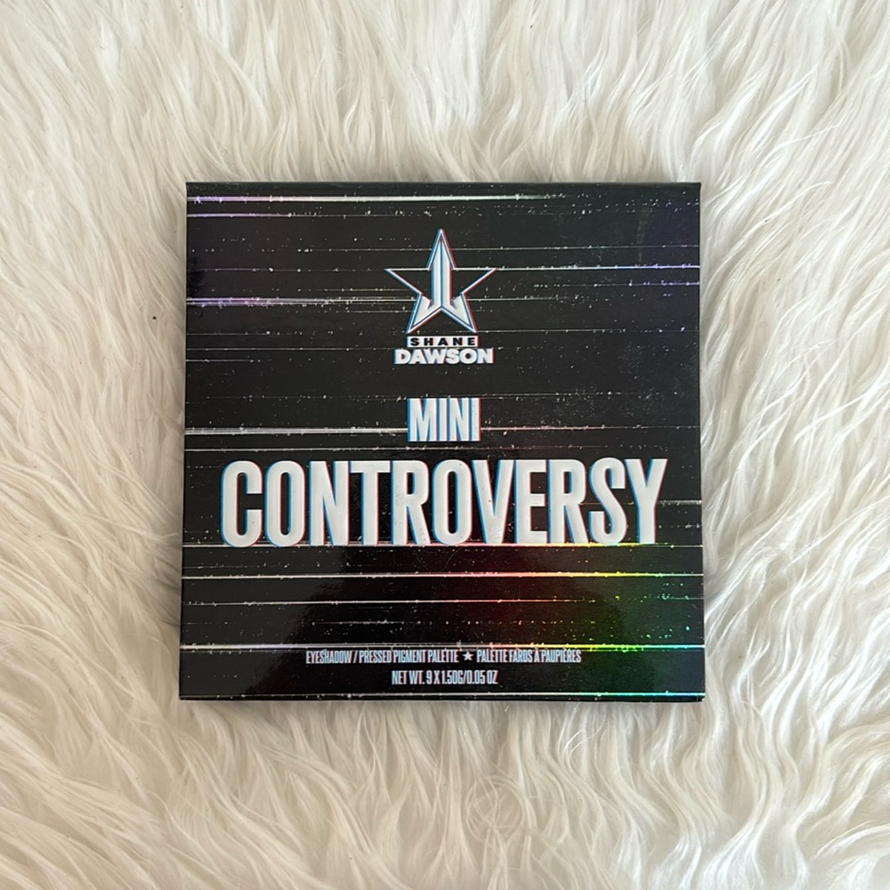 Mini Controversy Eyeshadow Pallet by Shane Dawson
